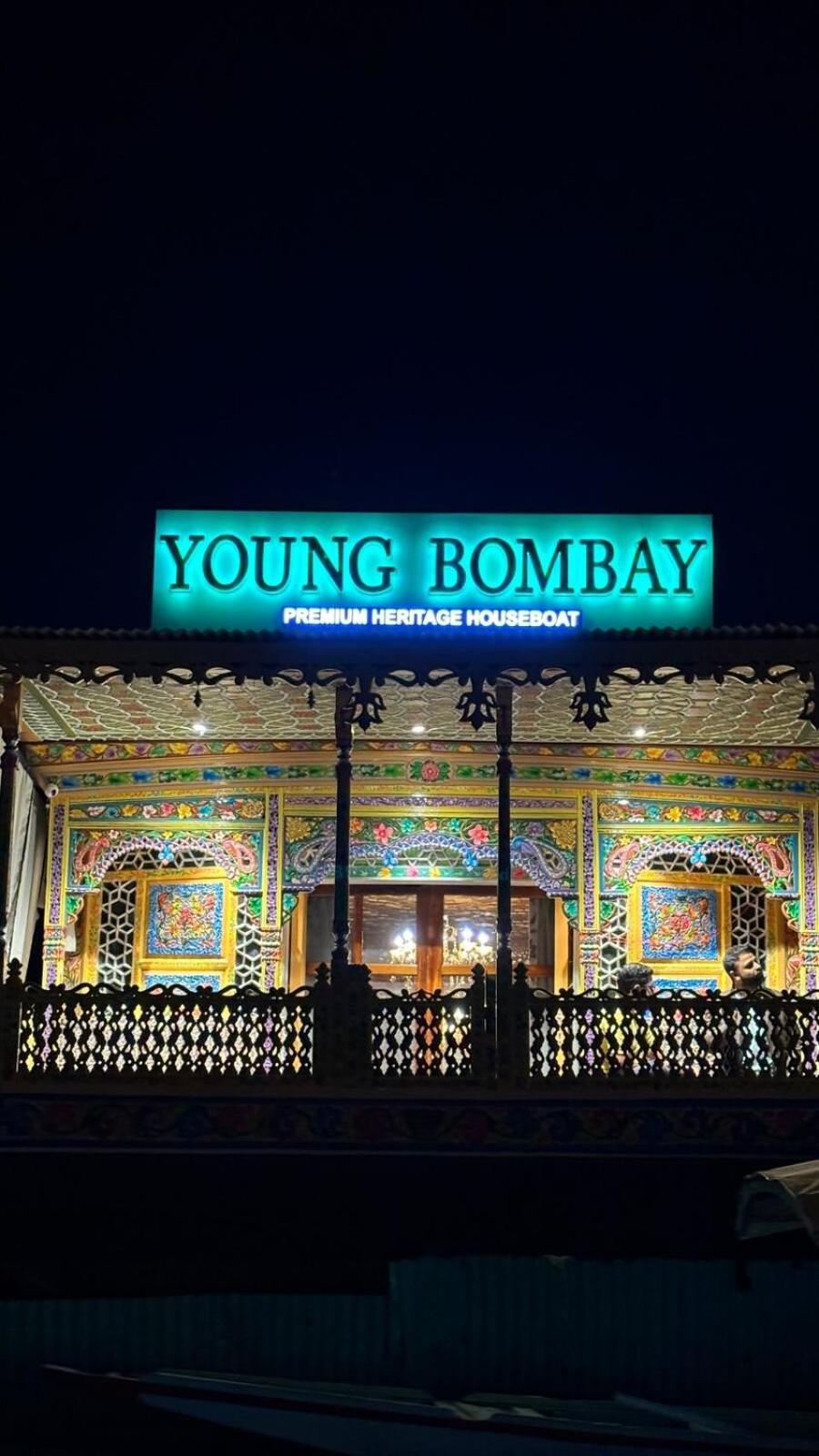 Young Bombay Premium Heritage Houseboat Srīnagar Exterior foto